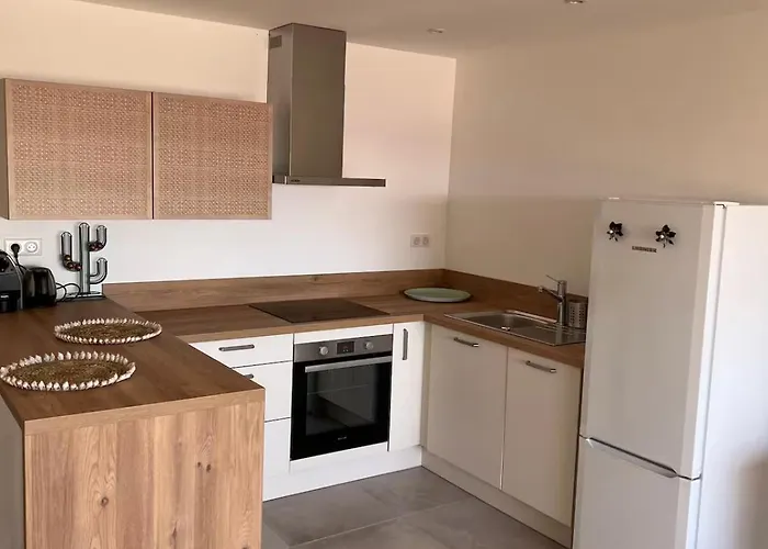 En Face De La Apartman *